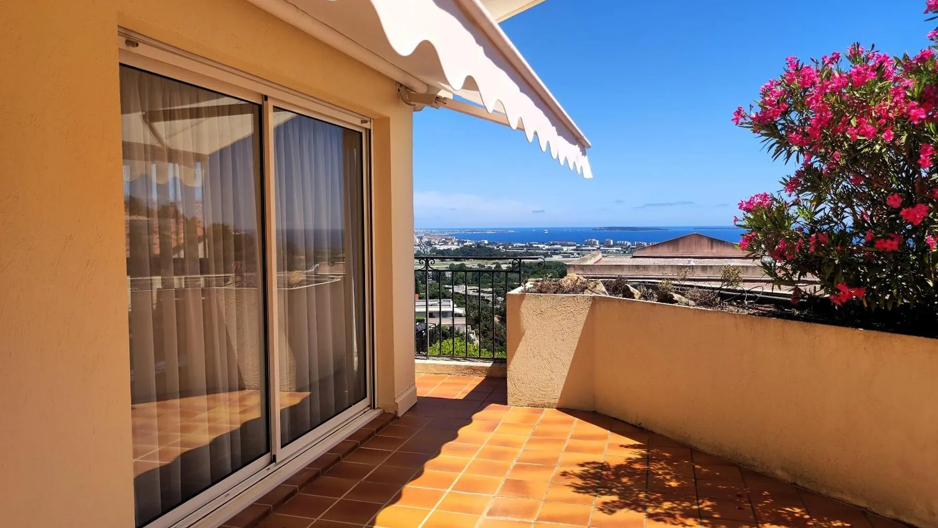 Appartement Orion Magnifique Vue Mer Et Montagne Mandelieu-la-Napoule